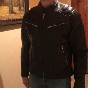Men’s leather motorcycle jacket